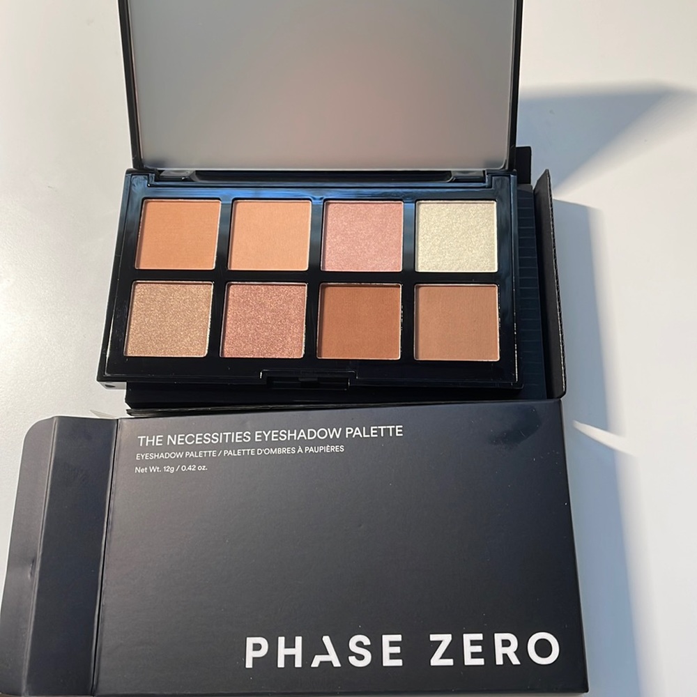 Phase Zéro the necessities eyeshadow palette